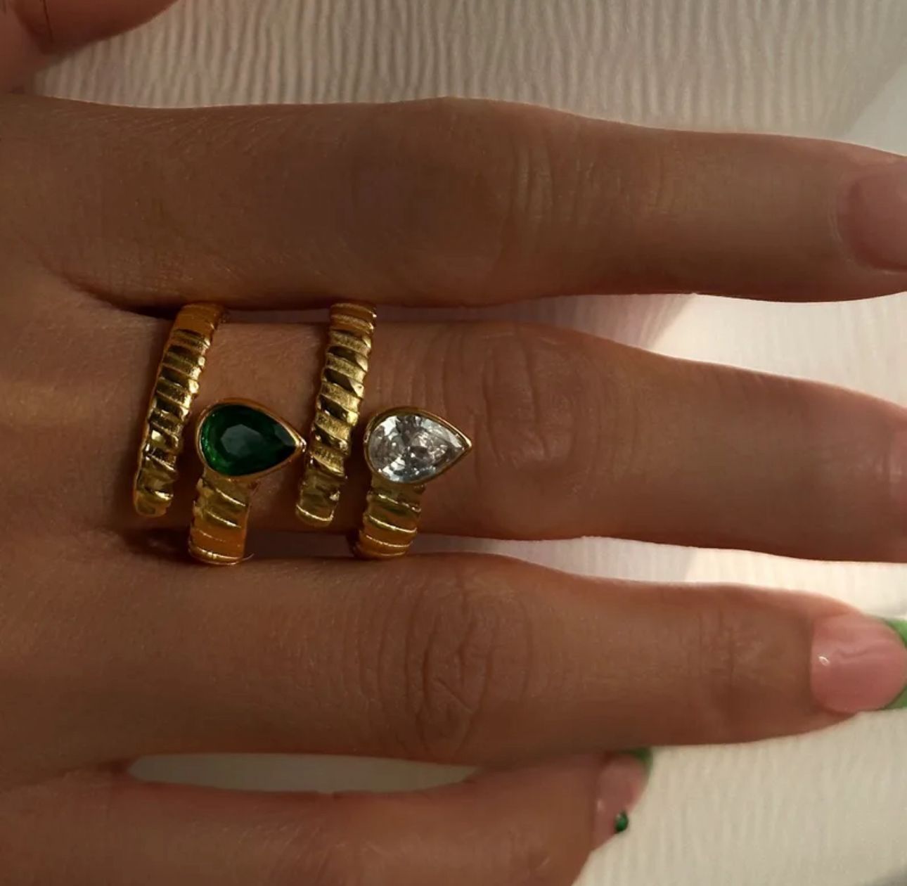 Anillo Lira